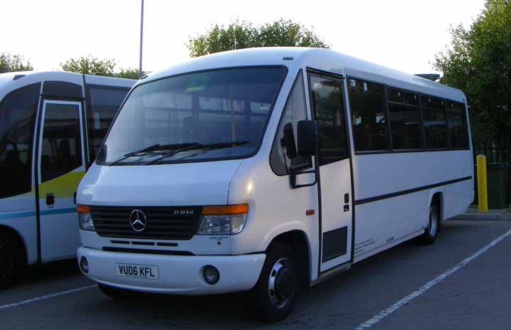 Motts Travel Mercedes O814D Plaxton Cheetah VU06KFL